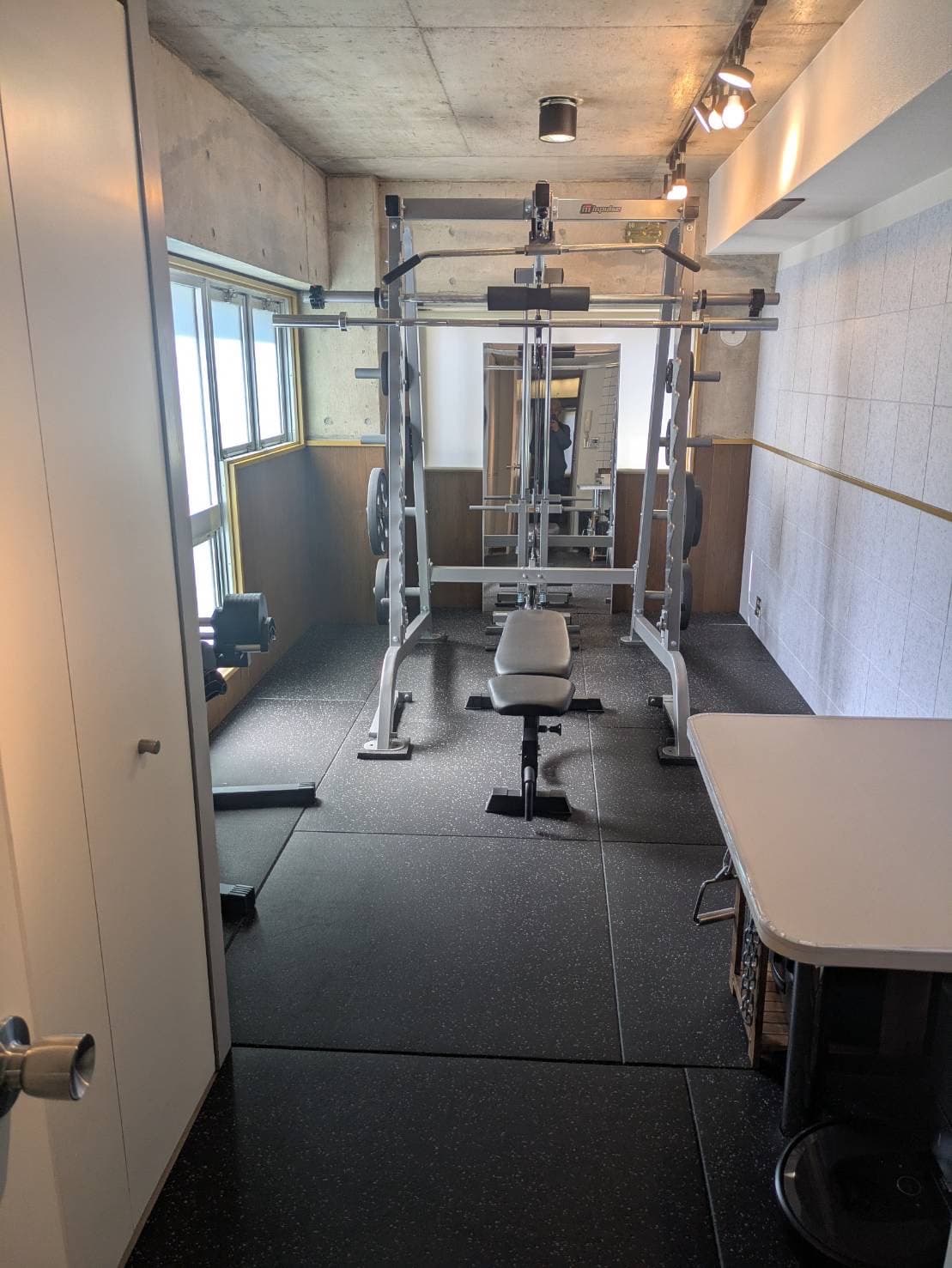 Dee GYM - 三軒茶屋パーソナルトレーニングジム