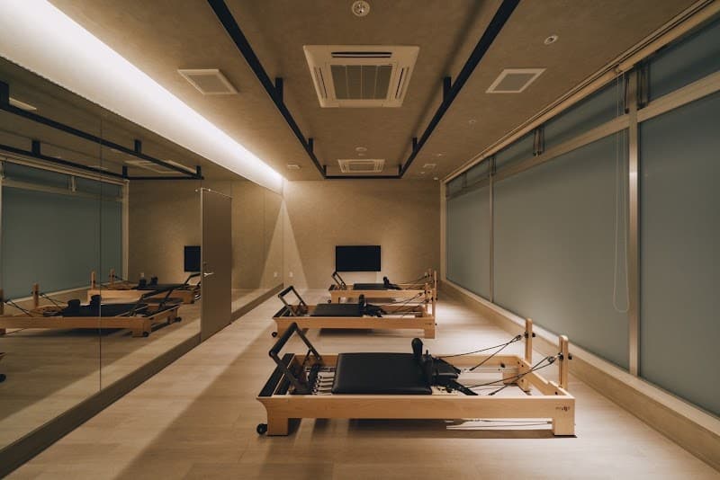 Paw women's fitness 金沢 / 女性専用24時間ジム / ピラティス