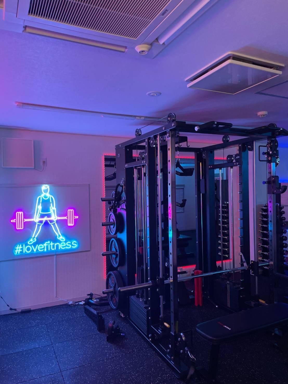 LOVE FITNESS本厚木店