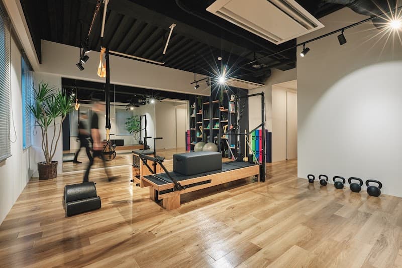 ザリフォーマー|新潟市中央区のピラティス×パーソナルトレーニングジム