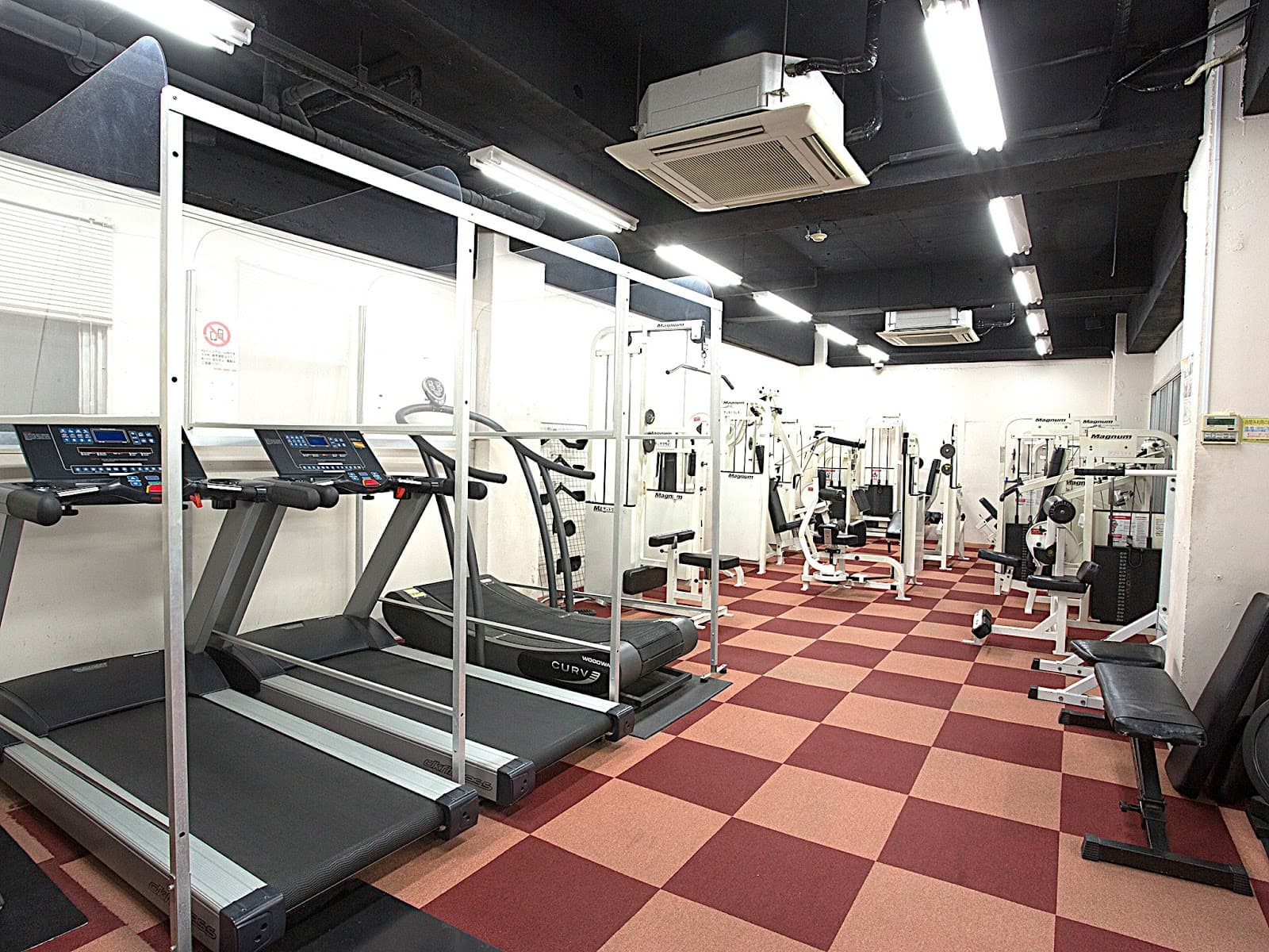 TRAINING BASE REVORT/24時間トレーニングジム