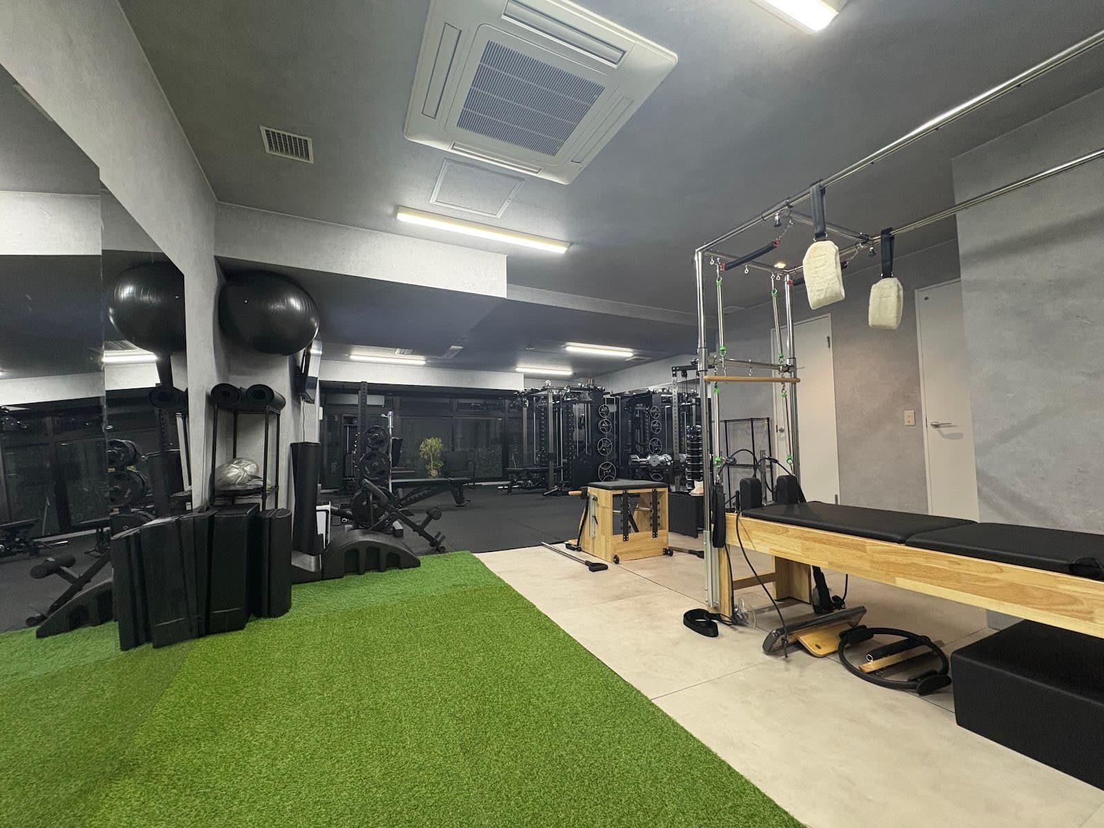ONE’s GYM 恵比寿(パーソナルジム×ピラティス)